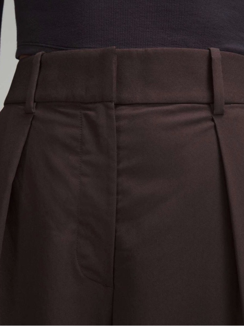 Lululemon Pleat-Front High-Rise Trouser
Regular Espresso Size 12 - Picture 5 of 15